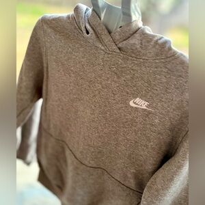 Nike Boys Gray Hoodie XL Youth Sweatshirt Pullover Logo